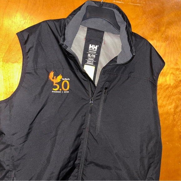 New Helly Hansen Men's Crew Sailing Vest/Gilet black Size 2X XXL waterproof - Picture 3 of 5